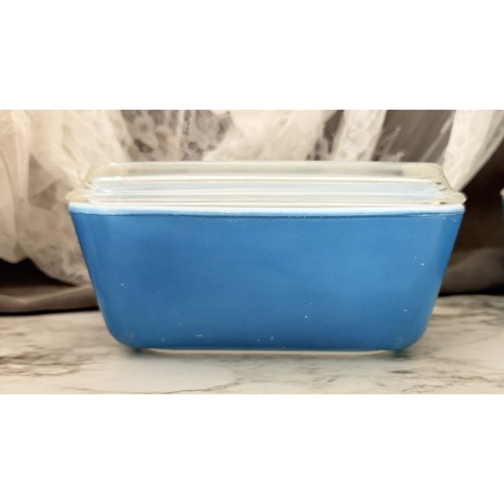 Pyrex 502 Turquoise Blue Refrigerator Dish w Clear Glass Lid 1.5 Cup (A3202)